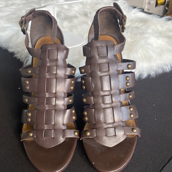 Worthington Shoes - Women’s Worthington Brown heels.  Size 7 1/2 , 4” heel.